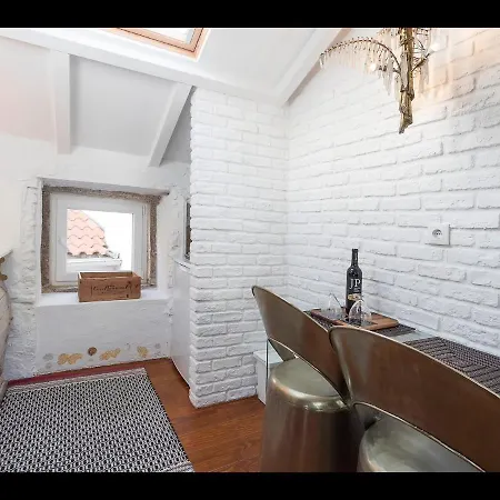 Apartamento Lovelystay - Distinctive & Unique Next To Se Cathedral Of - 5 Min To Chiado