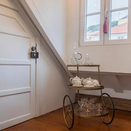 Lovelystay - Distinctive&unique Next To Sé Cathedral Of - 5 Min To Chiado * Lisbona