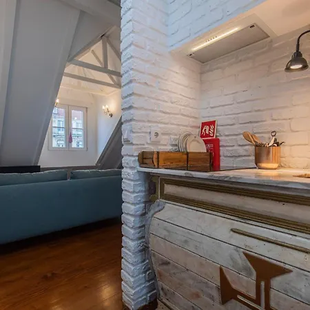 Lovelystay - Distinctive & Unique Next To Se Cathedral Of - 5 Min To Chiado דירה
