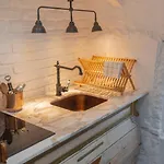 Lovelystay - Distinctive & Unique Next To Se Cathedral Of - 5 Min To Chiado Lisboa